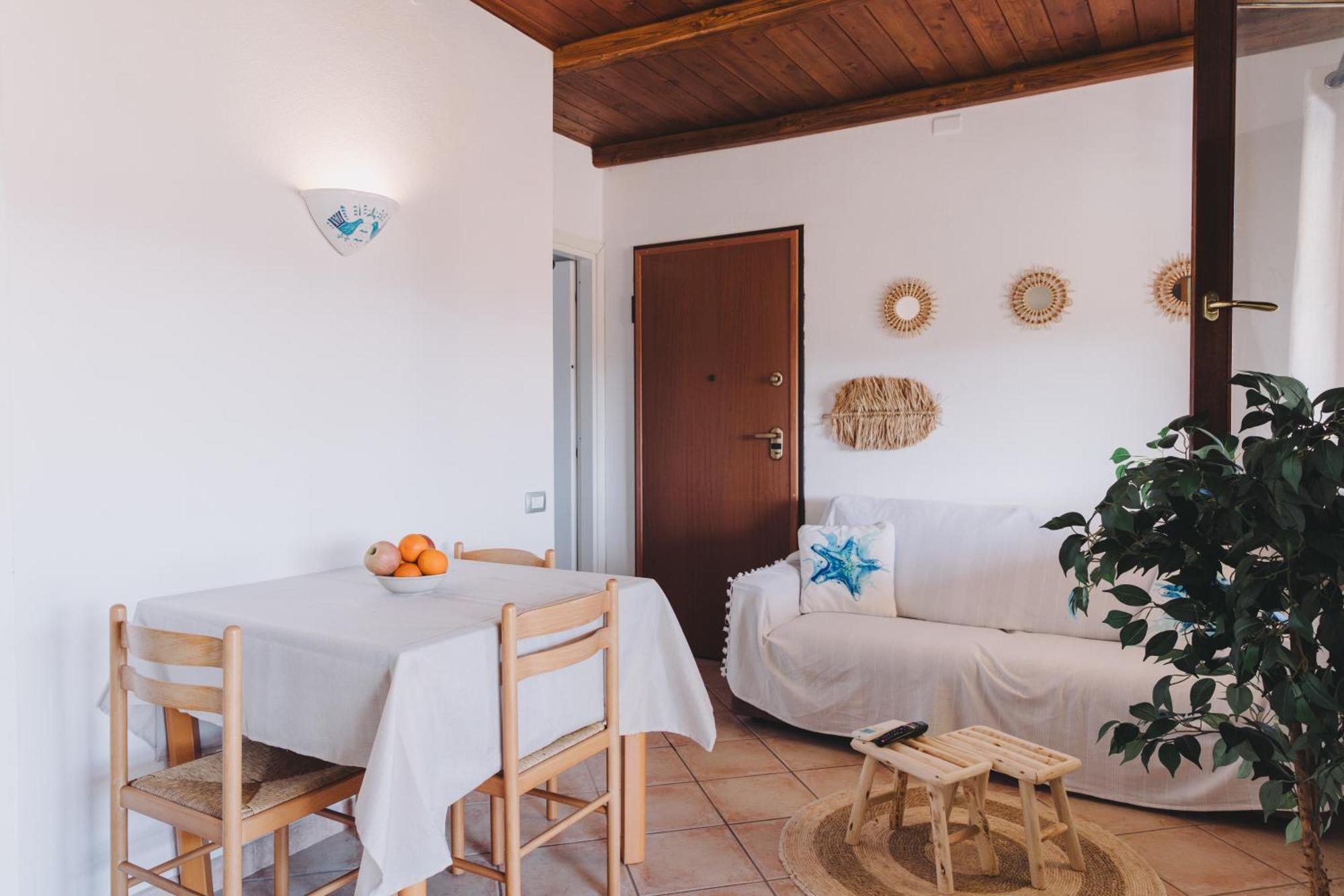 Cactus Mare Apartment Golfo Aranci Extérieur photo